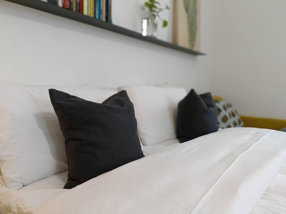Stylish Flat Near Station And City Center Como Exterior photo