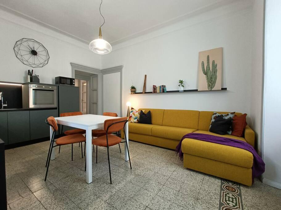 Stylish Flat Near Station And City Center Como Exterior photo