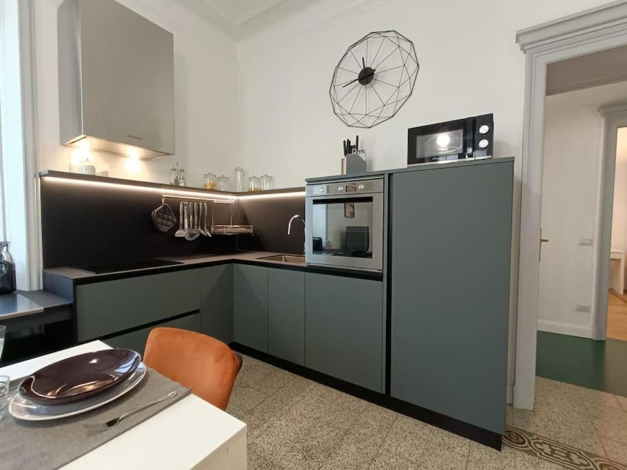 Stylish Flat Near Station And City Center Como Exterior photo